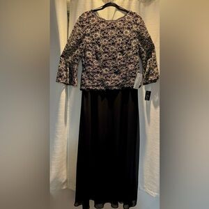 Alex Evenings Black and Gold Lace Full Length Formal Dress  - Size 16 NWT